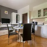 Apartment Leni