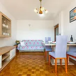 Apartment Dragica