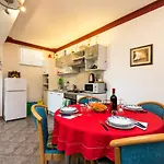 Apartman Maya