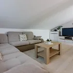 Koni