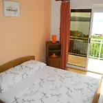 Apartment In Dramalj 34007