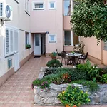 Apartment Bor - On The Beach