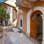 Beautiful Apartment House On The Seaside