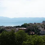 Apartman Lari