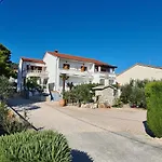 Apartman Karmen