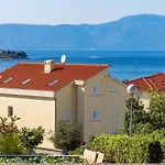 Apartman Pole