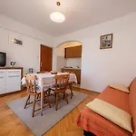 Apartment Ante 2917