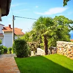 Vacation House Luka