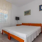 Apartment In Novi Vinodolski 41595