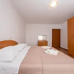 Apartments Zentil Banjol