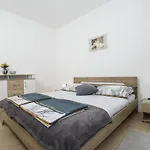 Apartment Josipa 4209