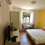 Apartments And Room In Nature Setting