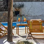 Villa Elm