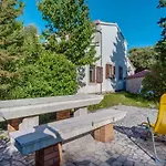 Apartment In Mali Losinj 38399