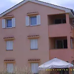 Apartment In Silo/Insel Krk 13580