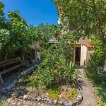 Apartment In Jadranovo 39299