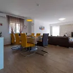Holiday Home In Grizane 39285