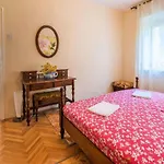 Apartment In Vrbnik/Insel Krk 13616