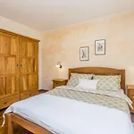 Holiday House Mare