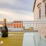 Beautiful And Cozy Apartment Near To The Beach
