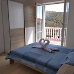 Gecko Apartment
