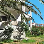 Ferienwohnungen Bura, Lopar