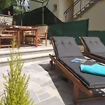 One Bedroom Guesthouse Tina