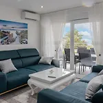 Palms Holiday Home