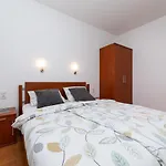 Happy Apartments Baska