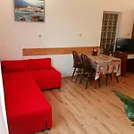 Apartments Cizmesija