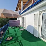 Klenovica Beach Guesthouse