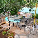 Apartments In Veli Losinj 33624