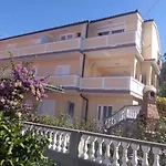 Kampor Apartment 8