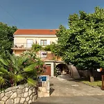 Apartments Tonica