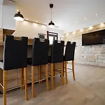 Apartments Marinici Rijeka - With Private Parking