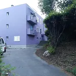 Apartment Near Beach With Sea View
