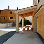 Villa Mira Garica By El-Pi Tours