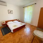 Apartmani Perovic