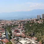 Paha-Paha Modern Apartment With Sea View, Fast Wi-Fi, And Free Parking!