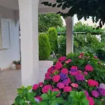 Apartment Ljiljana