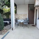 Apartment With Private Garden, Hot Tub, Wifi, Sat Tv, Klima, Near Beach