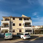 Apartment Perovic