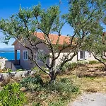 Cozy Apartment In Vrbnik