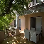 House Maca
