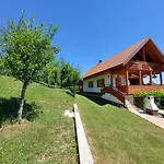 Holiday Home Tihovo