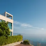 Villa Arentz Residence - Front Sea Apartments