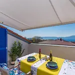 Apartment Sea Hideaway