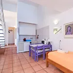 Apartment With Sea View Vitorio