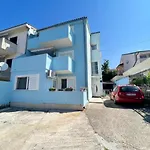 Charming Apartment In Jadranovo With Sea View 35 M²
