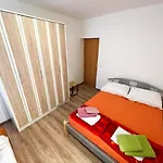 2 Bedrooms Apartment With Sea View Furnished Terrace And Wifi At Jadranovo